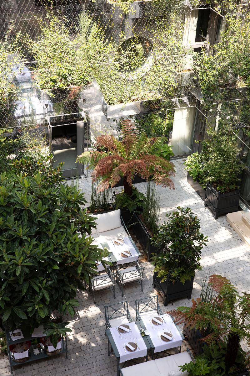 Les Jardins Du Faubourg & By Shiseido 5*