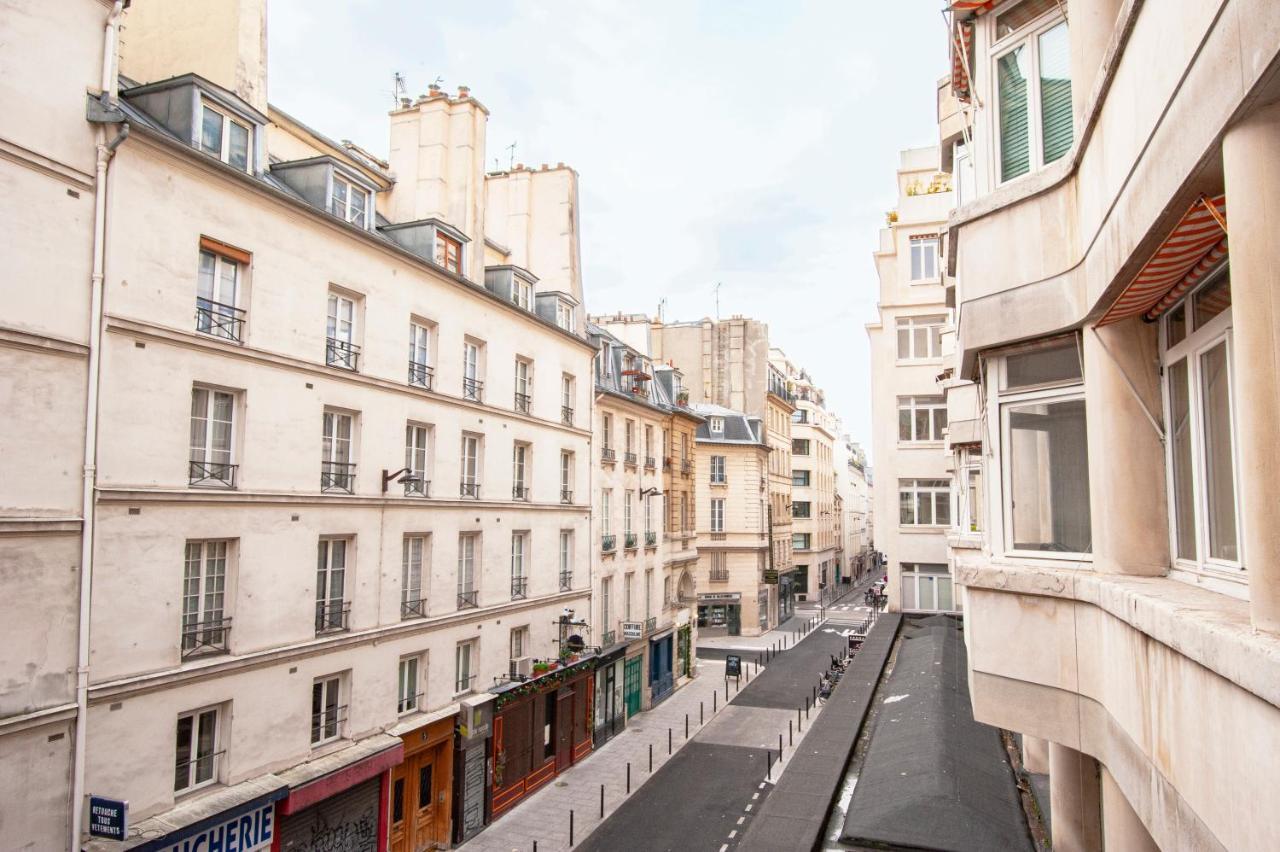 Luxury Louvre Opera 2nd Floor Apartment Paris