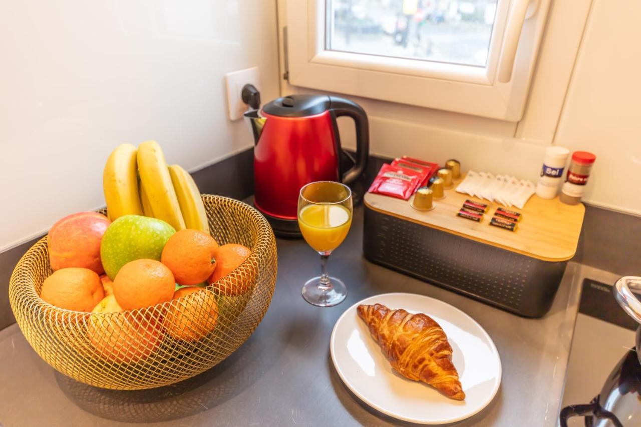 Enjoy The Traditional Parisian Life Apartment *
