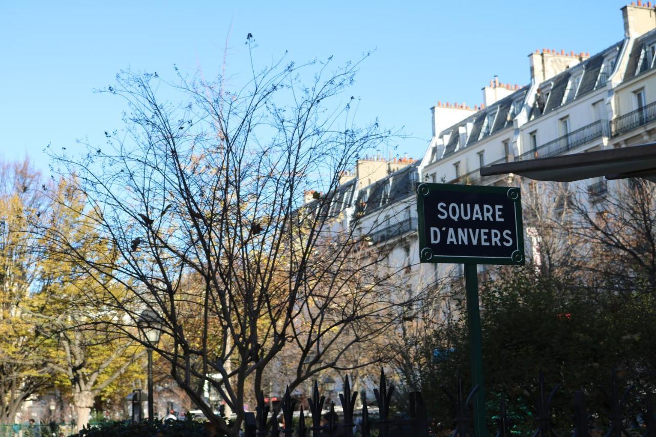 Bright And Newly Renovated 2 Bedroom Apartment, Hip & Paris, Montmartre-opera Paris