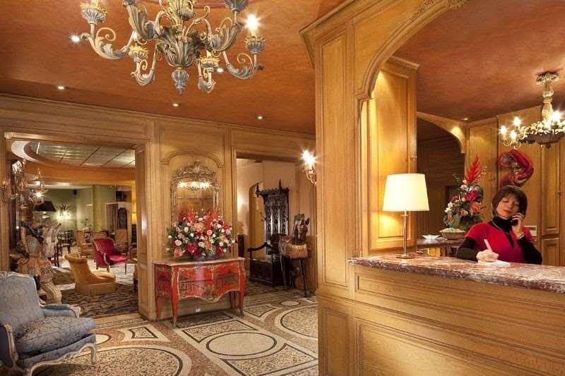Cecilia Arc De Triomphe Hotel Paris