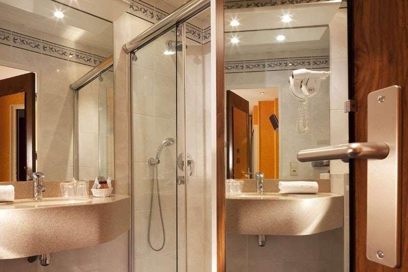 Hotel Cecilia Arc De Triomphe Paris